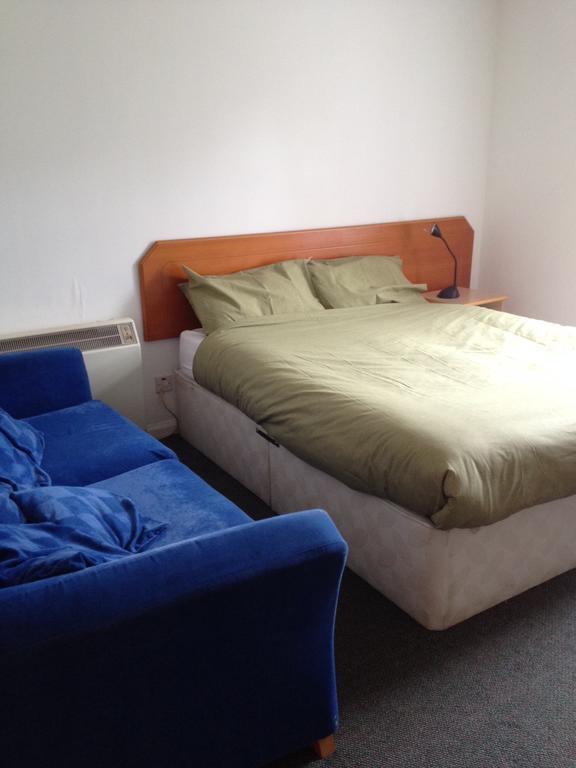 Wee Row Hostel Ланарк Экстерьер фото